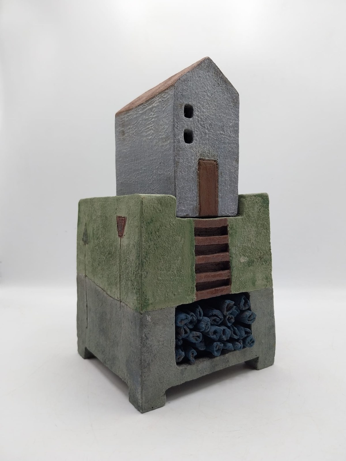 Grensverleggende constructie 1, keramiek van José Hattink