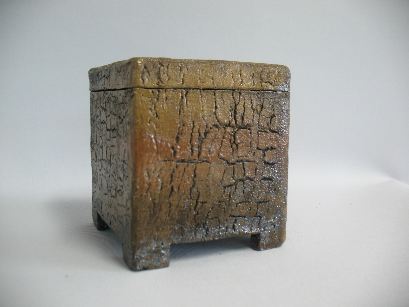 Container, keramiek van José Hattink